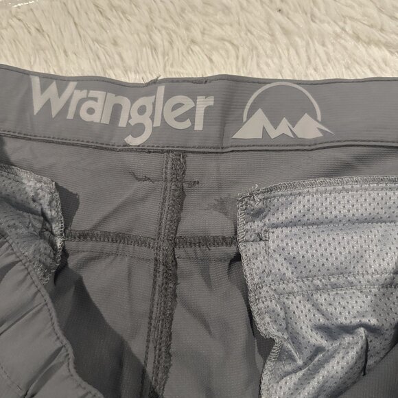 Wrangler Outdoor Mens NWT Field Utility Relaxed fit Shorts 44 gray elastic waist - Picture 5 of 12